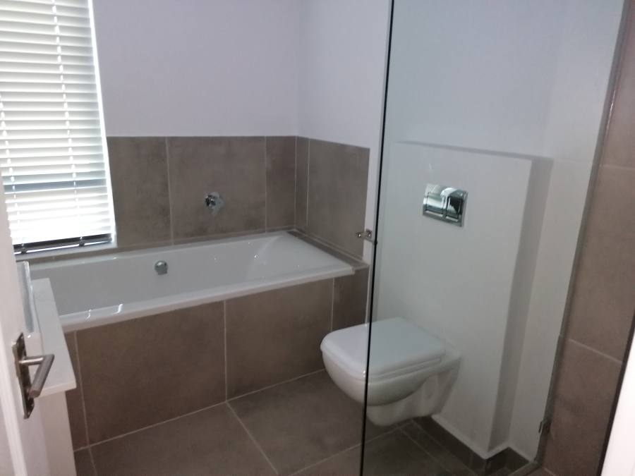 To Let 3 Bedroom Property for Rent in Langeberg Heights Western Cape